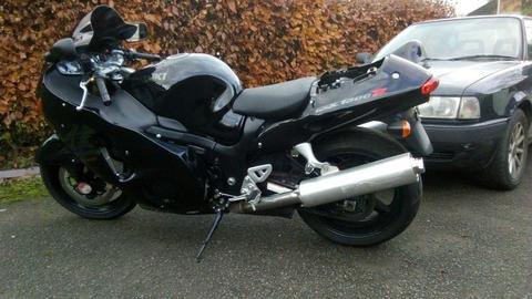 SUZUKI HAYABUSA GENUINE 4000 MILES ONLY 12 MONTHS MOT BARGAIN