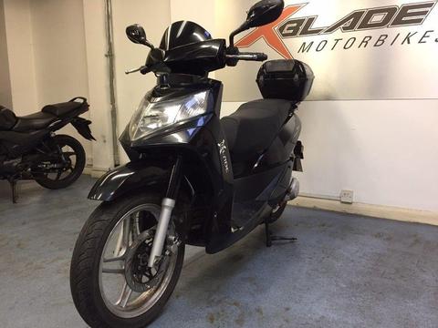 ZNEN 125cc Automatic Scooter, Black, Back Box, Alarm, Some Panel Damage, Part ex to Clear