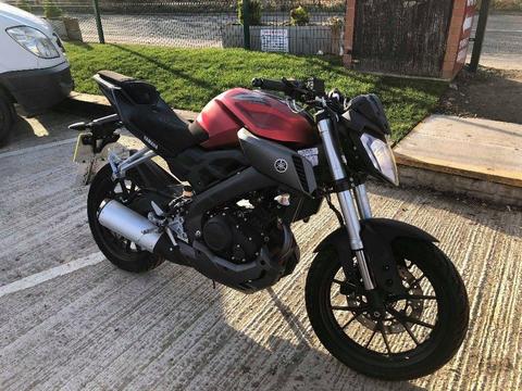 2015 (15) YAMAHA MT125 MT 125 RED AND BLACK LOW MILES HPI CLEAR