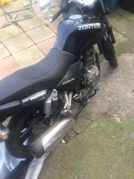 125cc motorbike zontes panther for sale £850 ONO +biker gear