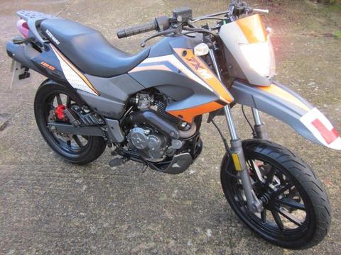 2012 (12) Keeway TX 125 Supermoto Motorcycle Motorbike - ONLY 2000km From New