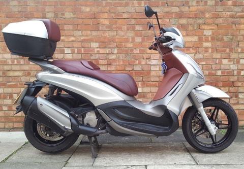 Piaggio Beverly 350cc, very good condition, Low mileage!