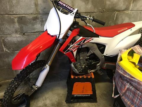HONDA CRF 450 2016 14 HOURS FROM NEW—CHEAPEST ON NET—MAY HAVE A DEAL ON SOMETHING