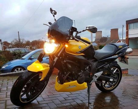 Yamaha FZ6 S2 Fazer 600cc Anniversary Yellow