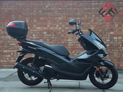 Honda PCX 125 (16 REG), AS NEW, Only 627 Miles! SOLD WITH TOPBOX