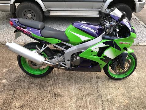 Kawasaki zx-6 r ninja