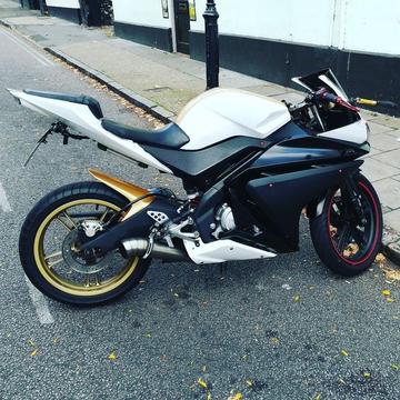 125cc yamaha yzf great condition, very low cost on petrol rides brilliant