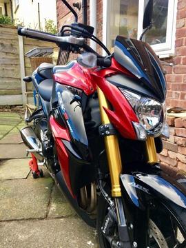 Suzuki GSX-S 1000 ABS, low mileage, Red & Black 66 Reg