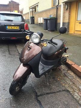 Sinnis 50cc scooter 2013 £399!
