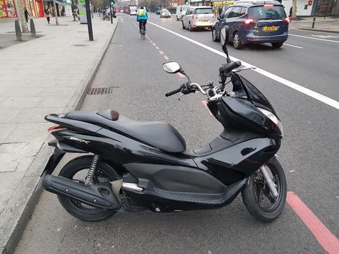 honda pcx 125 with disklock