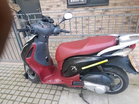 Honda scooter for sale tel07895619210