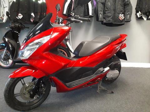 Honda PCX125... Excellent Condition!!!!!!