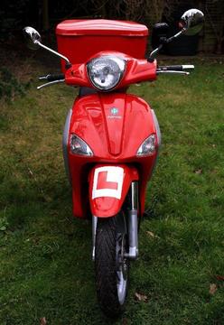 2014 Piaggio Liberty 125 Moped Scooter - Red - New MOT - 5,500 miles - Top Box