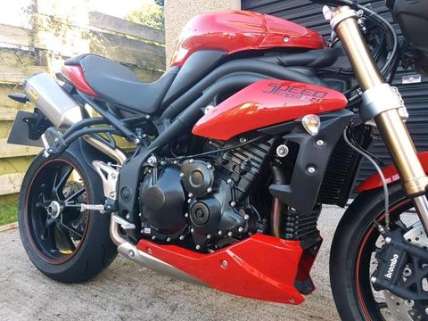 2015 TRIUMPH SPEED TRIPLE 1050 ABS ONLY 829 MILES!