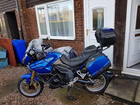 Triumph Tiger 1050 Adventure Bike, Full Luggage