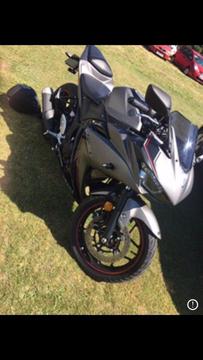 YAMAHA YZF R3