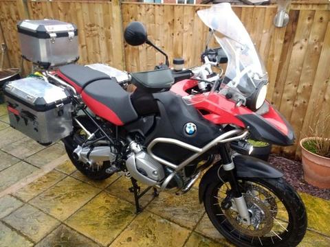 BMW GS R1200 ADVENTURE in red and black. Excellent condition, full aluminium luggage