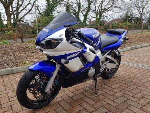 2002 yamaha R6 - 22500 - excellent condition - Serviced & MOT Febuary 2018 - All Year Biker treated