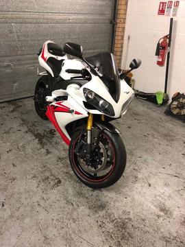 Yamaha R1 very fast and great condition motorbike