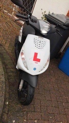 Piaggio Zip 50cc in white excellent condition. One owner low mileage 3,385, mot due August 2018