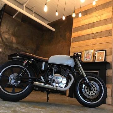 Cafe racer Yamaha xs250 show bike