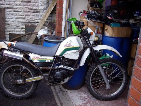 YAMAHA XT225 SEROW