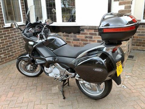 HONDA NT 700 VA - A DEAUVILLE 2009 Very low mileage (5800 miles) Immaculate condition ABS braking