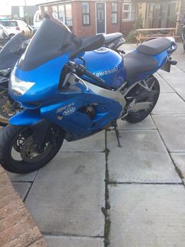 1999 Kawasaki ZX9R Reduced for a quick sale