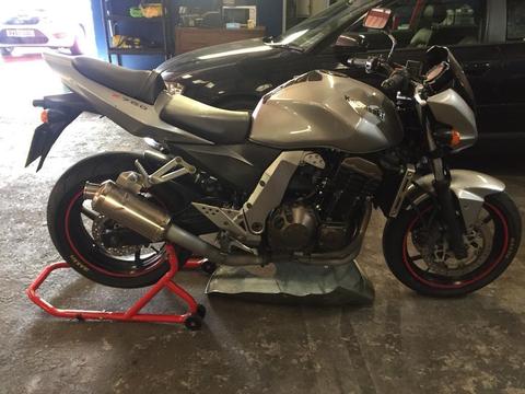 Kawasaki z750 2006