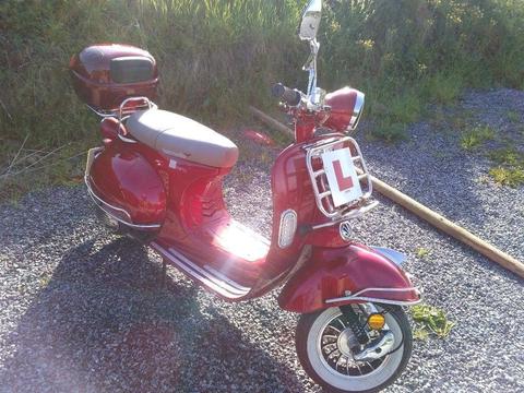 Lexmoto 125cc Automatic Scooter. Excellent condition less than two years old