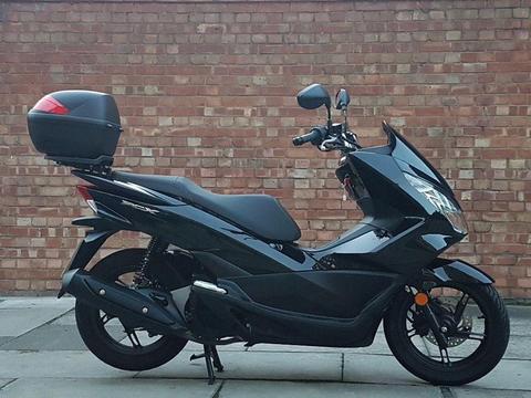 Honda PCX 125 (16 REG), AS NEW, Only 627 Miles! SOLD WITH TOPBOX