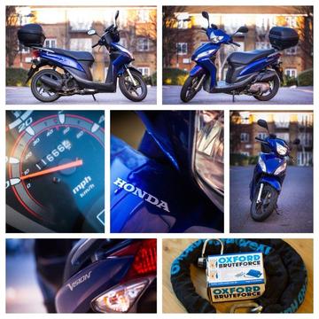 Honda Vision 50cc, 2012, very good condition, cheap to insure and run, no license required!
