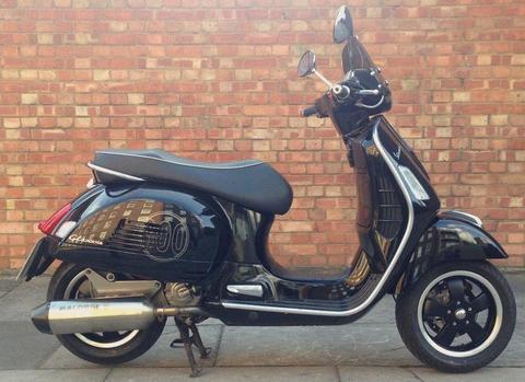 Piaggio Vespa GTS 300cc (14 REG), Excellent condition, Very low mileage