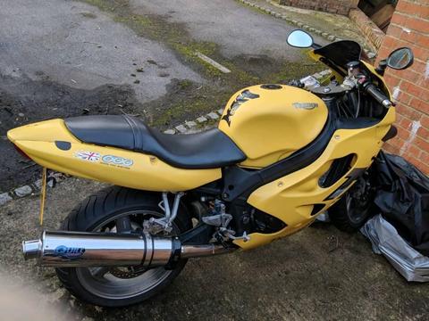 Triumph TT600 Yellow Motorbike 2000
