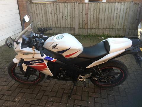 2014 HONDA CBR125R not yamaha ktm aprilla sinnis