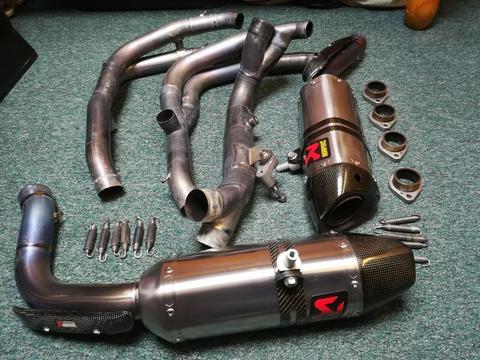 Yamaha r1 Akrapovic full titanium evo system