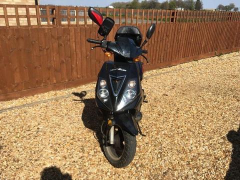 125cc moped- £500 (will accept offers)- Recent MOT- Decent bike