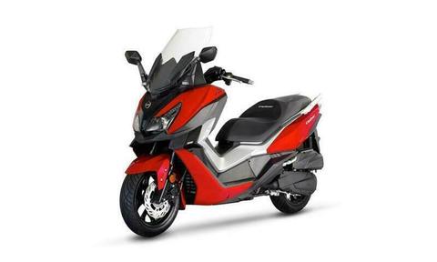 Sym Sym Cruisym 300,scooter,euro 4,2019 new,red or black,abs,£104 a mth,wow