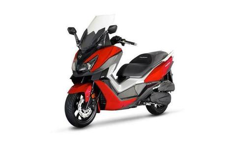 Sym Cruisym 125,scooter,euro 4,injection,abs,usb + 12v charger,£87.62 per mth
