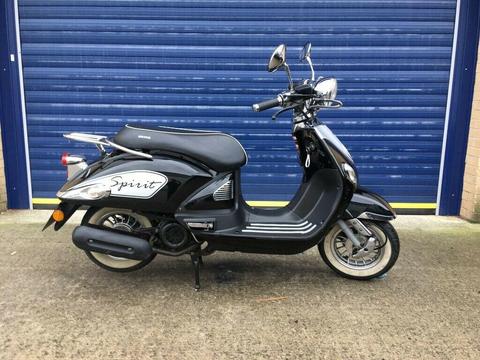 2016 SINNIS SPIRIT 125CC RETRO SCOOTER , LOW MILES , HPI CLEAR , GOOD CONDITION