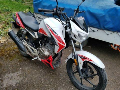 FIREFLY 125i DUE , 17 PLATE , 1 OWNER FROM NEW , MOT DUE JUNE 2020