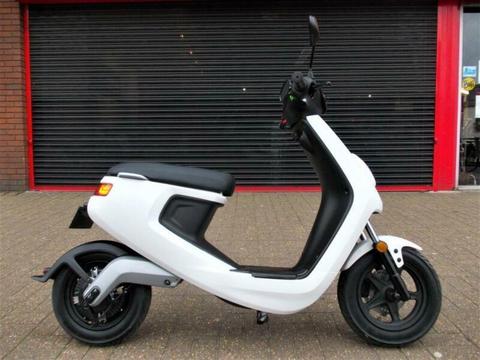 NIU M SERIES BRAND NEW FULLY ELECTRIC SCOOTER 2 YEAR WARRANTY OFFICIAL DEALER