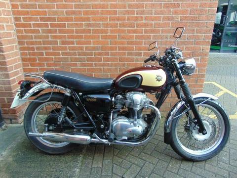 KAWASAKI W650 2002 (52) CLASSIC - ONLY 10202 MILES FROM NEW