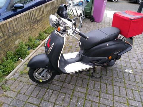 Lexmoto 125cc sccoter only 5000miles!