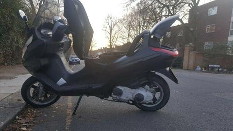 Piaggio X8 125cc 2006 Scooter / Motorcycle