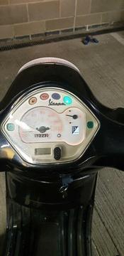 Vespa LX 125 in good condition call/text me and come have a look!