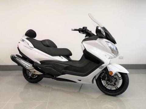 Suzuki AN650 Burgman Maxi-Scooter - Available from £145.00 per month