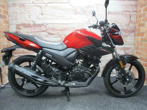 2017 YAMAHA YS125 IN EXCELLENT CONDITION GREAT LEARNER BIKE